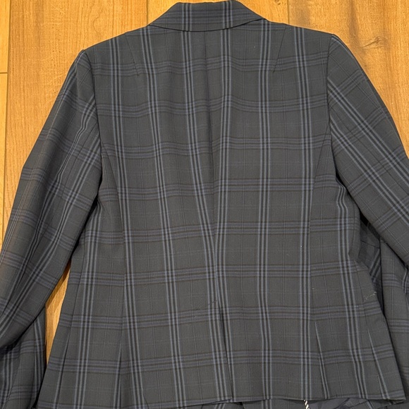 Banana Republic Dark Blue Checkered Navy Suit Washable - Picture 9 of 12